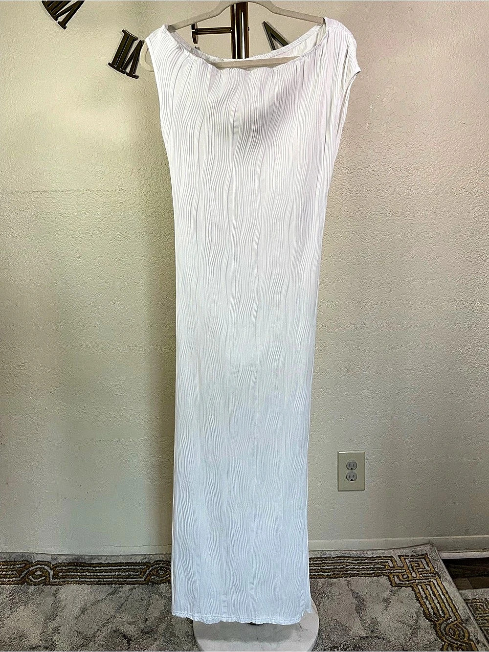 SHEIN White Maxi Dress Size Small Like New